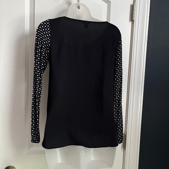 Ann Taylor Geo Print Keyhole Crossover Blouse Petite XS - Picture 2 of 8